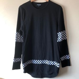 Medium mens black checkered long sleeve curved hem t shirt